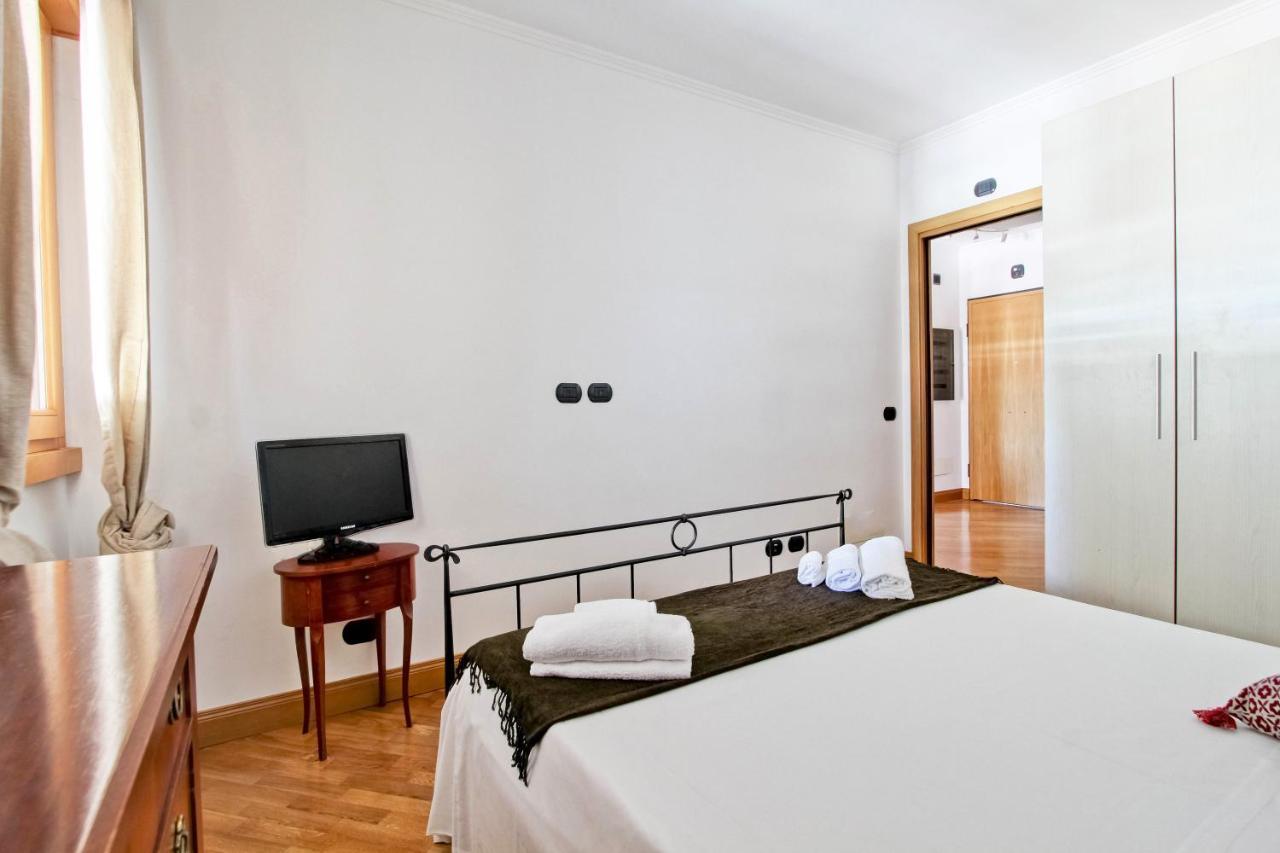 Cozy Terrace Apt Close To Eataly And Metro Piramide Rome Exterior photo